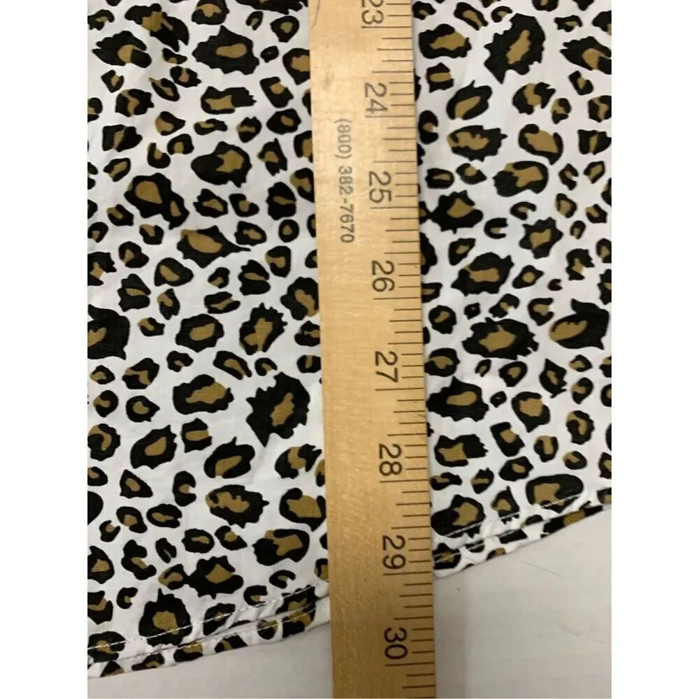 Cheetah Patterned Button Down Top - Picture 8 of 8